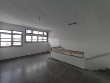 Imóvel Comercial Para Alugar. Com 22 salas. no bairro Serrano, próximo ao Senac em Itabaiana.