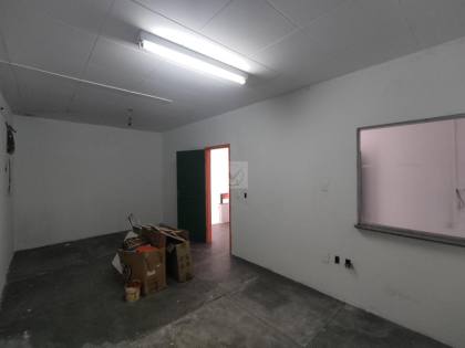 Imóvel Comercial Para Alugar. Com 22 salas. no bairro Serrano, próximo ao Senac em Itabaiana.