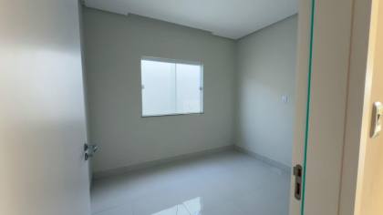 Casa no Condomínio Portal do Lago. Para Alugar com 3 quartos, 1 suíte, no bairro Bananeira em Itabaiana.