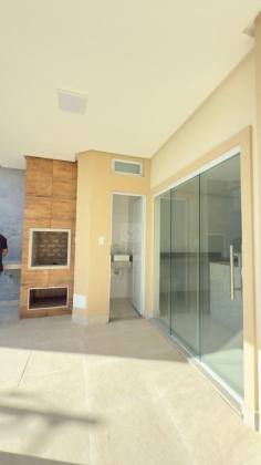 Casa no Condomínio Portal do Lago. Para Alugar com 3 quartos, 1 suíte, no bairro Bananeira em Itabaiana.