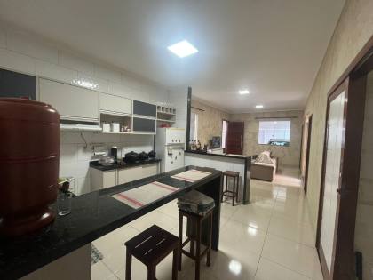 Casa com: 3 quartos, 1 suíte, no bairro Oviedo Teixeira em Itabaiana.
