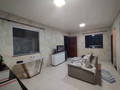 Casa com: 3 quartos, 1 suíte, no bairro Oviedo Teixeira em Itabaiana.