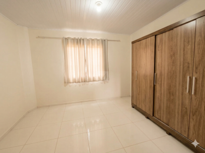 Casa com: 3 quartos, 1 suíte, no bairro Oviedo Teixeira em Itabaiana.