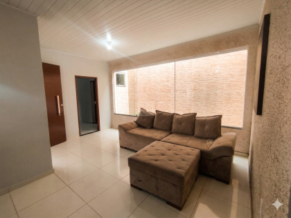 Casa com: 3 quartos, 1 suíte, no bairro Oviedo Teixeira em Itabaiana.