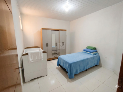 Casa com: 3 quartos, 1 suíte, no bairro Oviedo Teixeira em Itabaiana.