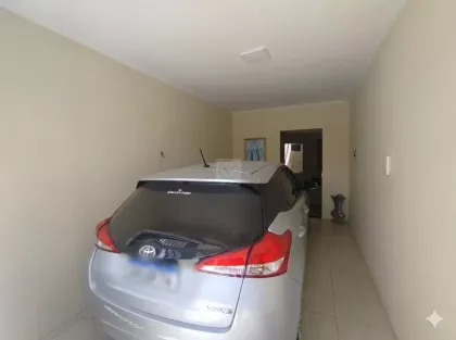 Casa Impecável no Marianga com Lazer Completo e 2 Garagens Independentes!