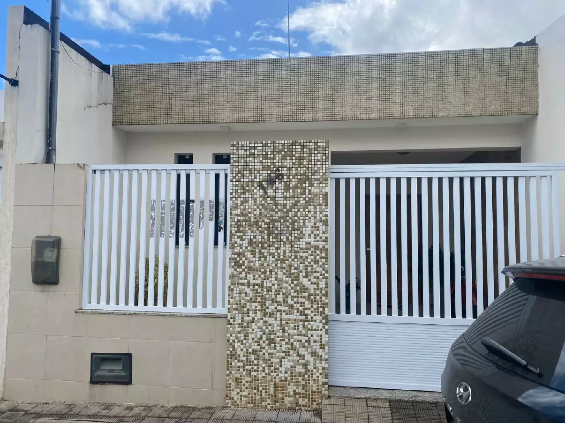 Casa com localização privilegiada! Com 3 quartos, 1 suíte, no Centro de Itabaiana.