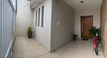 Casa com localização privilegiada! Com 3 quartos, 1 suíte, no Centro de Itabaiana.
