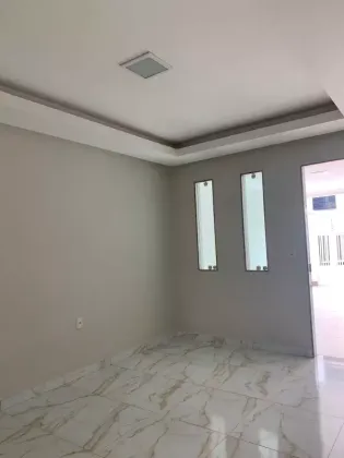 Casa com: 3 quartos, 1 suíte, no bairro Serrano em Itabaiana.