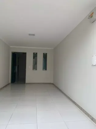 Casa com: 3 quartos, 1 suíte, no bairro Serrano em Itabaiana.