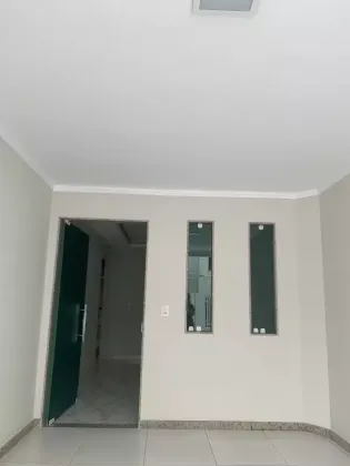 Casa com: 3 quartos, 1 suíte, no bairro Serrano em Itabaiana.