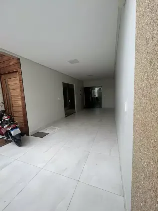 Casa com: 4 quartos, 1 suíte, no bairro Anízio Amâncio de Oliveira em Itabaiana.