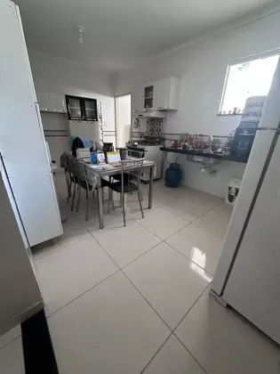 Casa com: 5 quartos, 3 suítes, no Centro de Itabaiana.
