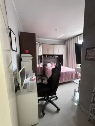 Casa com: 5 quartos, 3 suítes, no Centro de Itabaiana.