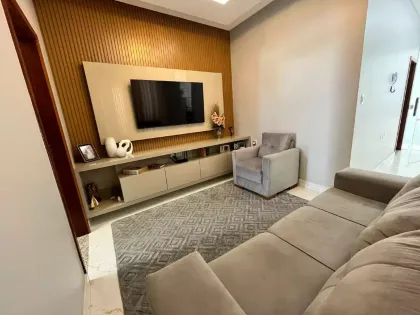 Casa de alto padrão, com: 3 quartos, 2 suítes, no bairro Marianga (Chiara) em Itabaiana.