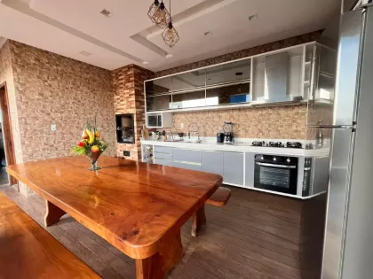 Casa de alto padrão, com: 3 quartos, 2 suítes, no bairro Marianga (Chiara) em Itabaiana.