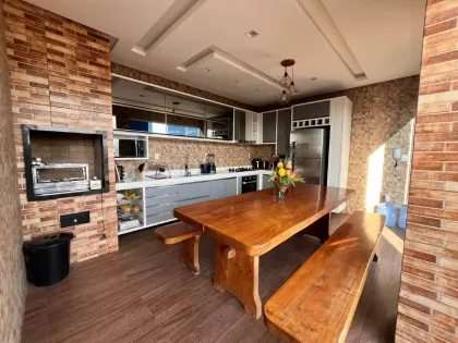 Casa de alto padrão, com: 3 quartos, 2 suítes, no bairro Marianga (Chiara) em Itabaiana.