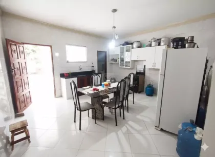 Casa com 5 quartos, 1 suíte, 4 banheiros no Centro de Itabaiana