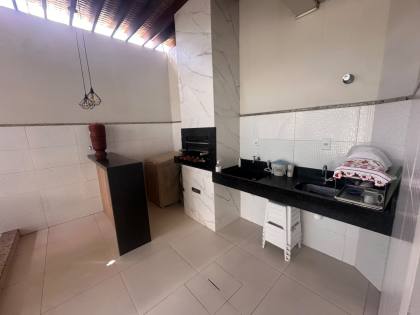 Casa de alto padrão financável no bairro Marianga (Chiara)