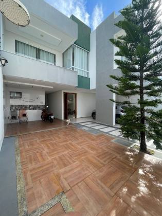 Casa de alto padrão com: 4 quartos, 1 suíte, no bairro Marianga (Chiara) em Itabaiana.