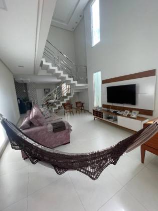 Casa de alto padrão com: 4 quartos, 1 suíte, no bairro Marianga (Chiara) em Itabaiana.