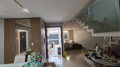 Casa de alto padrão com 4 quartos, 3 suítes, no bairro Anízio Amâncio de Oliveira em Itabaiana.