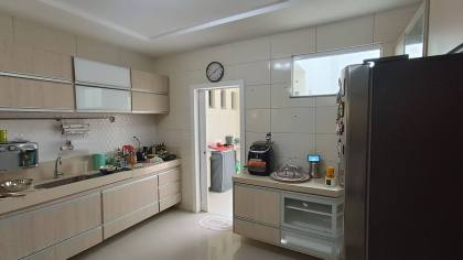 Casa de alto padrão com 4 quartos, 3 suítes, no bairro Anízio Amâncio de Oliveira em Itabaiana.