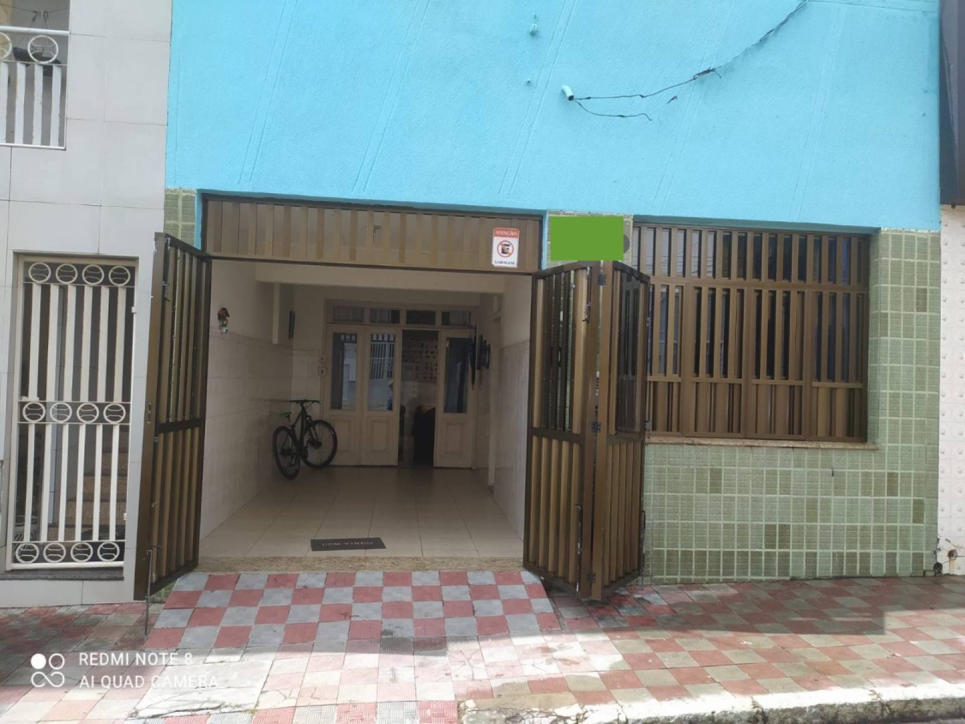 Casa com: 6 quartos, 2 suítes, no Centro de Itabaiana.