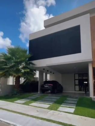 Casa Luxuosa no Condomínio Chiara Lubich com: 4 quartos, 3 suítes, em Itabaiana.