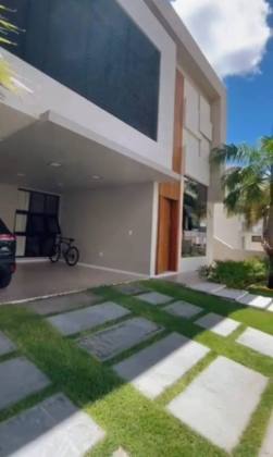 Casa Luxuosa no Condomínio Chiara Lubich com: 4 quartos, 3 suítes, em Itabaiana.