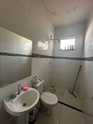 Casa Ampla com: 3 quartos, 1 suíte, e muito mais! No bairro Marcela em Itabaiana.