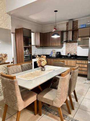 Casa com 3 quartos, 1 suíte, e muito mais! No bairro Marcela em Itabaiana