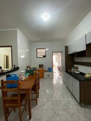 Casa com: 3 quartos, e muito mais! No bairro Miguel Teles de Mendonça em Itabaiana