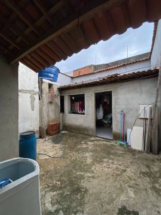 Casa com: 3 quartos, e muito mais! No bairro Miguel Teles de Mendonça em Itabaiana