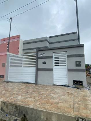 Casa com 3 quartos, e 1 suíte. No bairro José Milton Machado (Luíz Gonzaga, Campo Grande, etc) em Itabaiana