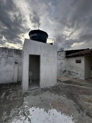 Casa com 2 quartos, e ótima localização no Centro de Itabaiana
