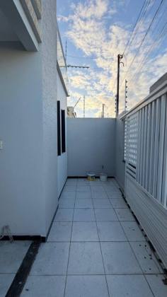 Casa com 3 quartos, 1 suíte, no bairro Marcela em Itabaiana