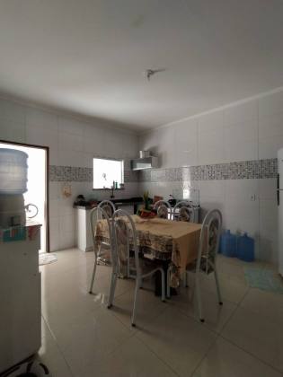 Casa perto do shopping, com 3 quartos, 1 suíte, no bairro Oviedo Teixeira em Itabaiana