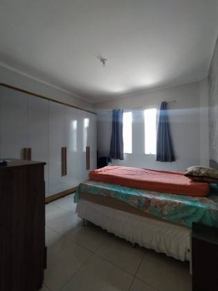 Casa perto do shopping, com 3 quartos, 1 suíte, no bairro Oviedo Teixeira em Itabaiana