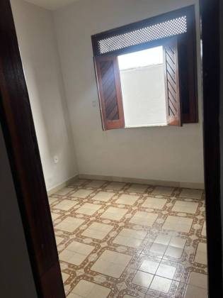 Casa com 4 quartos, 1 suíte, e muito mais! No bairro Marianga em Itabaiana