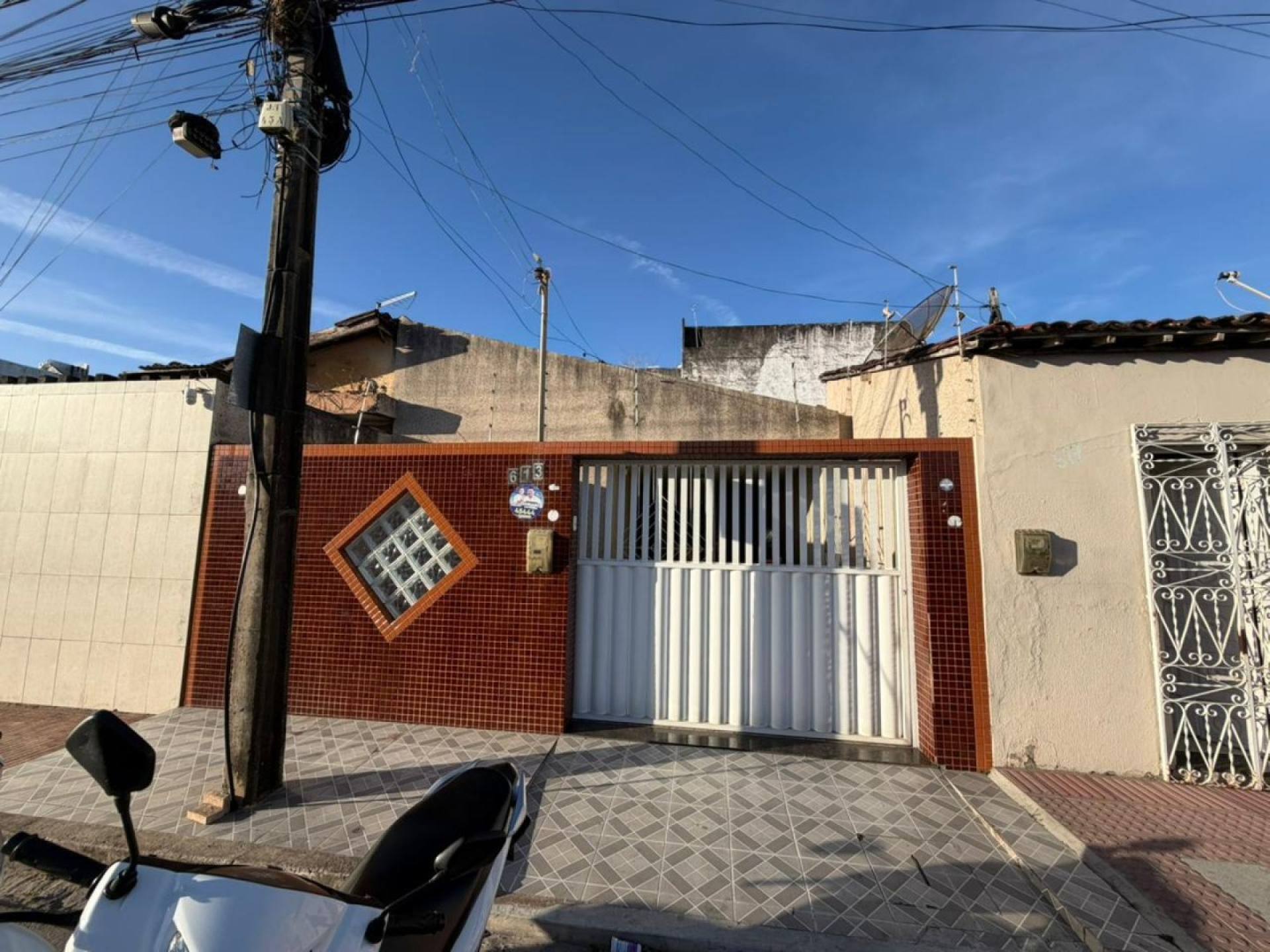 Casa com fácil acesso ao comércio no Centro de Itabaiana