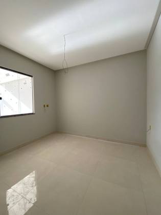 Casa com 2 quartos, e 1 suíte.No bairro Marianga (Chiara) em Itabaiana