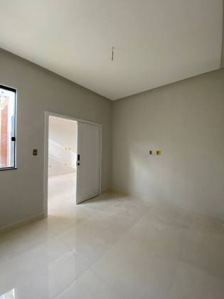 Casa com 2 quartos, e 1 suíte.No bairro Marianga (Chiara) em Itabaiana