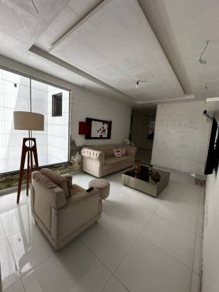 Casa financiável e confortável, com 6 quartos, 2 suítes, e muito mais! No bairro São Cristóvão em Itabaiana