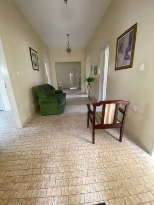 Casa com 4 quartos no bairro Serrano em Itabaiana