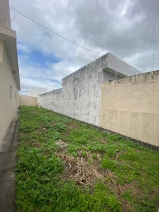 Casa com 4 quartos no bairro Serrano em Itabaiana