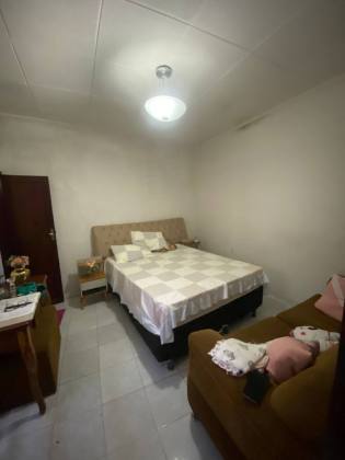 Casa ideal para famílias grandes com 5 quartos, 3 suítes, e muito mais! No bairro Serrano em Itabaiana