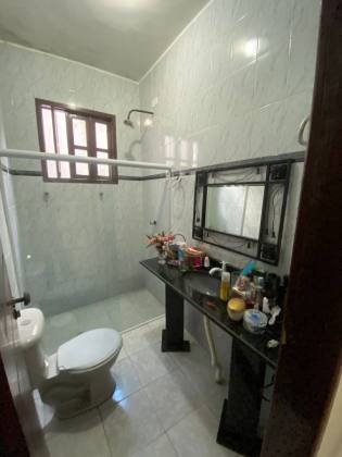 Casa ideal para famílias grandes com 5 quartos, 3 suítes, e muito mais! No bairro Serrano em Itabaiana