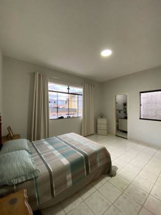 Casa Ampla e confortável para alugar com 4 quartos, 2 suítes, e muito mais! No bairro Marianga (Chiara) em Itabaiana