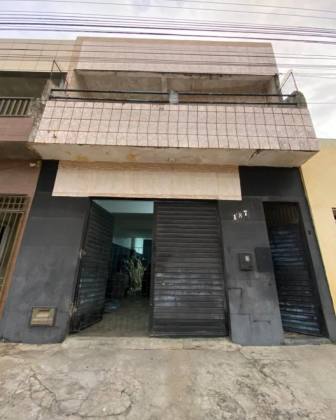 Casa com 3 quartos 1 suíte no bairro Serrano em Itabaiana